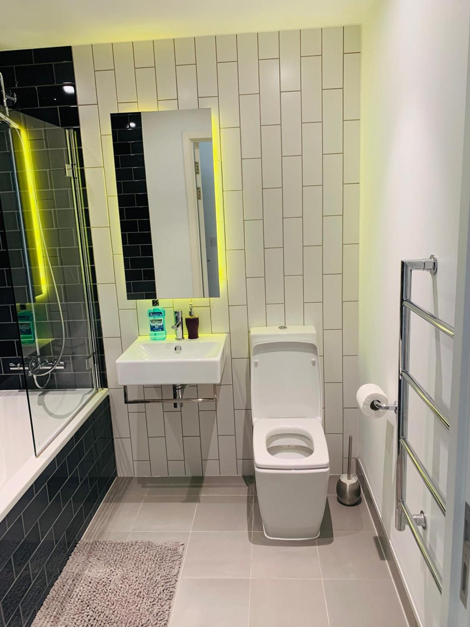 Lush Living - Double Room With Private Bathroom London Bagian luar foto